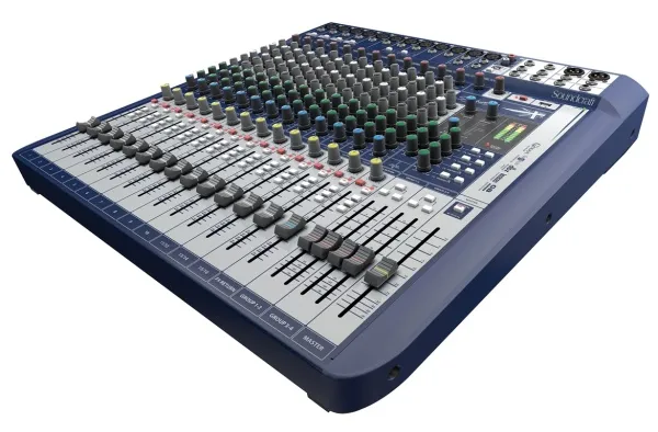 SOUNDCRAFT SIGNATURE 16